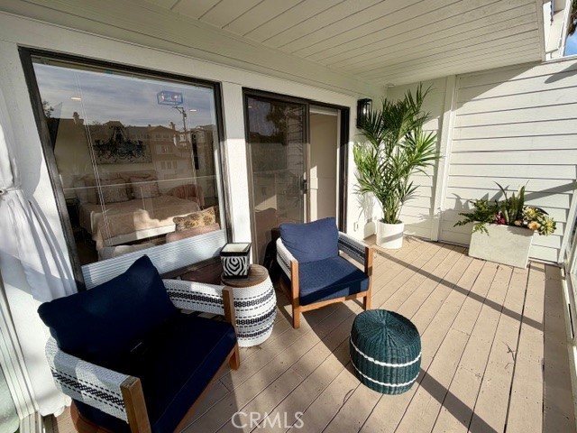 Detail Gallery Image 4 of 13 For 400 Goldenrod Ave, Corona Del Mar,  CA 92625 - 0 Beds | 1 Baths