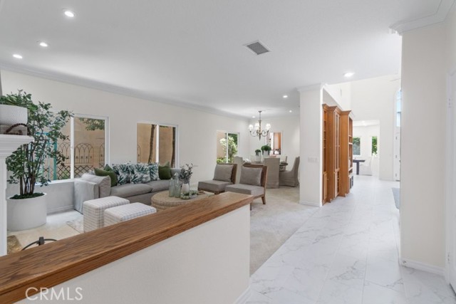 Detail Gallery Image 6 of 48 For 2562 Woodbury Dr, Torrance,  CA 90503 - 3 Beds | 2/1 Baths