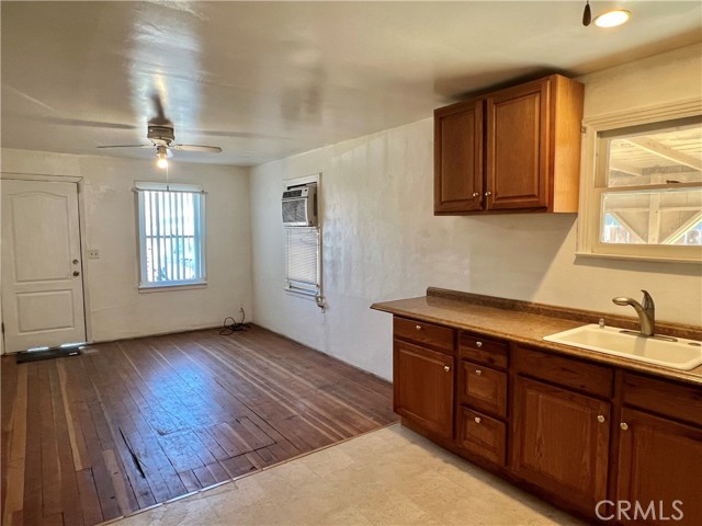 Detail Gallery Image 5 of 23 For 118 S Melody Ln, Merced,  CA 95340 - 2 Beds | 1 Baths