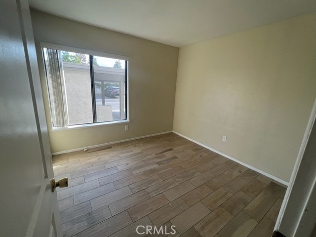 https://media.crmls.org/medias/ee4e8494-65dc-4067-bfec-6f5a3d373d49.jpg?preset=X-Large