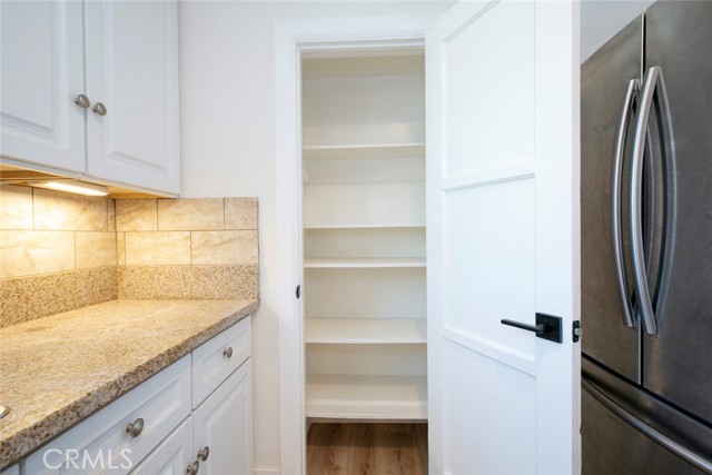 Detail Gallery Image 13 of 30 For 7912 Vineland Ave, Sun Valley,  CA 91352 - 3 Beds | 2 Baths