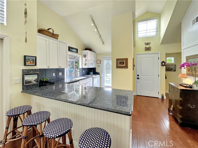 Detail Gallery Image 4 of 26 For 24382 Lantern Hill Dr #C,  Dana Point,  CA 92629 - 2 Beds | 2 Baths