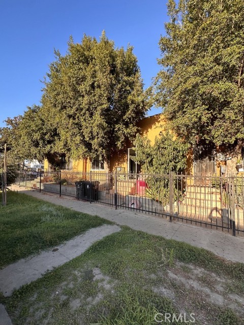 Detail Gallery Image 6 of 13 For 7700 Mckinley, Los Angeles,  CA 90001 - – Beds | – Baths