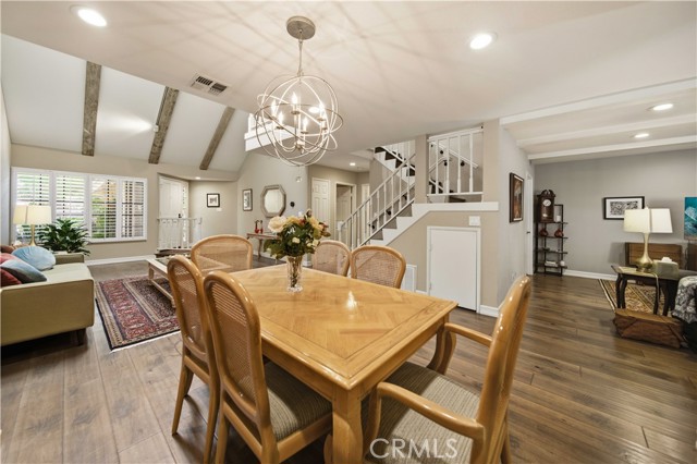 Detail Gallery Image 6 of 39 For 5930 Tampa #204,  Tarzana,  CA 91356 - 3 Beds | 3/1 Baths