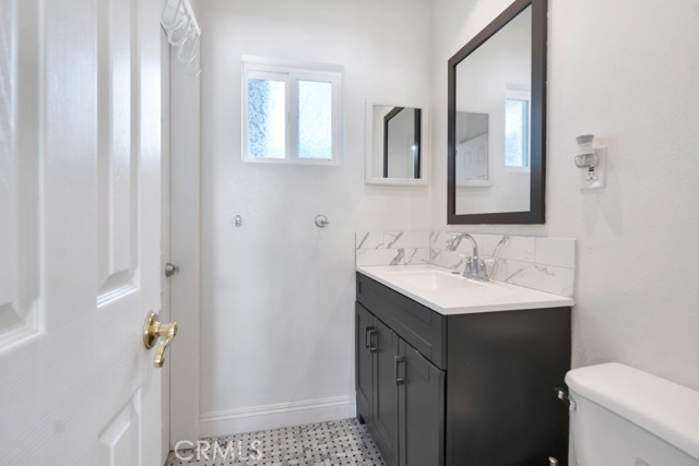 7708 Penfield photo 22