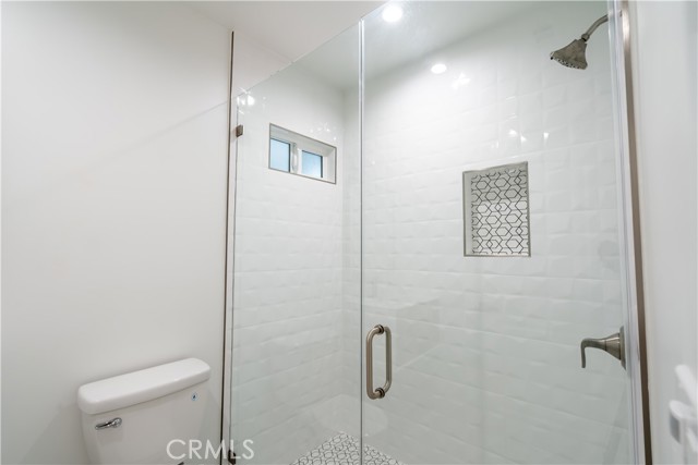 Detail Gallery Image 45 of 73 For 3362 Bellota, Los Angeles,  CA 90027 - 5 Beds | 5 Baths