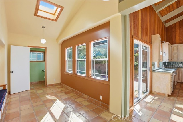 Image 16 of 44 For 1251 Mesa Oaks