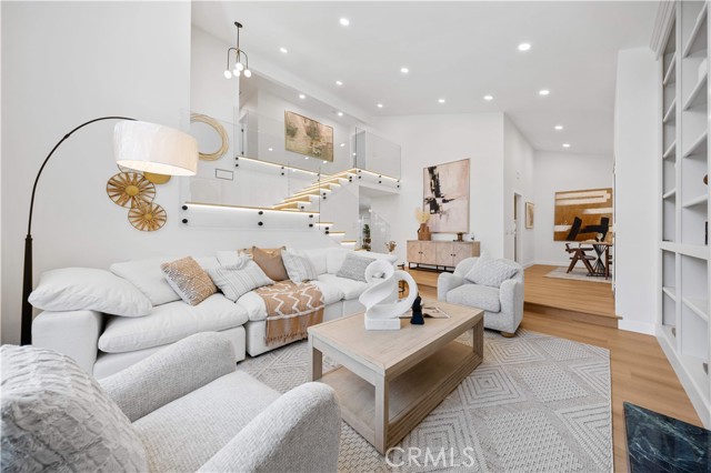 21721 Rushford Drive, Lake Forest CA: https://media.crmls.org/medias/ee503922-fa84-4e60-a04d-8420a5857cf1.jpg