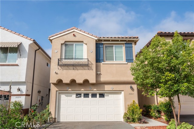 Detail Gallery Image 1 of 27 For 10261 Angel Ln, Pacoima,  CA 91331 - 4 Beds | 2/1 Baths