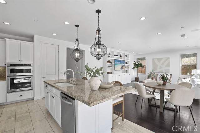 12 Gardenia, Lake Forest CA: https://media.crmls.org/medias/ee50ed50-a0bc-4ae3-8e0d-e877c6789d5f.jpg