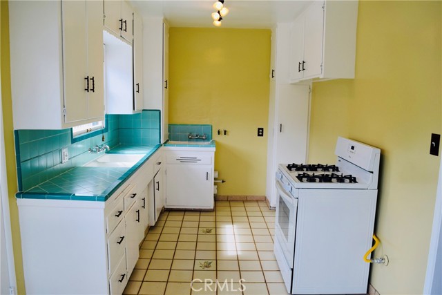 Detail Gallery Image 12 of 27 For 960 W 24th St, San Pedro,  CA 90731 - 1 Beds | 1 Baths