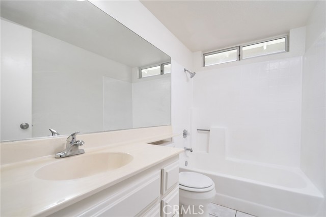 Detail Gallery Image 21 of 31 For 15642 Coventry Ln, Fontana,  CA 92337 - 3 Beds | 2/1 Baths