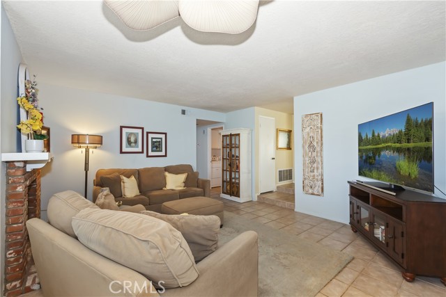 7346 Springmill Place, Rancho Cucamonga CA: https://media.crmls.org/medias/ee525cc0-ad97-4359-98a6-8d3dcb95fbf7.jpg