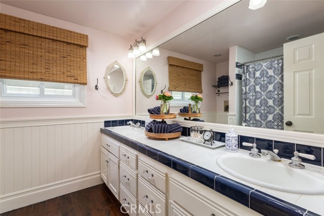 Detail Gallery Image 19 of 43 For 2107 Arbutus St, Newport Beach,  CA 92660 - 4 Beds | 2/1 Baths
