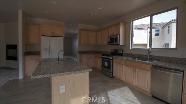 Detail Gallery Image 13 of 30 For 56925 Hidden Gold Ct, Yucca Valley,  CA 92284 - 4 Beds | 2/1 Baths