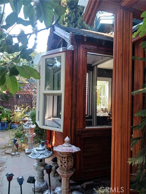 Detail Gallery Image 8 of 48 For 677 Elm St, San Jose,  CA 95126 - 2 Beds | 1 Baths