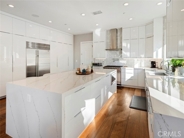 Detail Gallery Image 11 of 49 For 3111 Gardenia, Yorba Linda,  CA 92886 - 6 Beds | 7/1 Baths