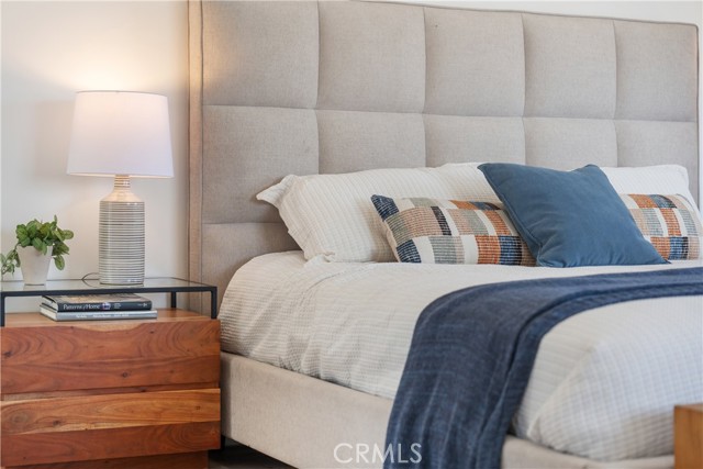 5732 Hillcrest Drive, Los Angeles CA: https://media.crmls.org/medias/ee57d28e-7944-4e5a-bb48-ae4c3efd82bf.jpg