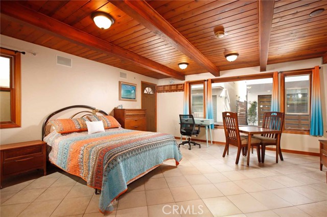 Detail Gallery Image 7 of 35 For 6 B Surfside, Surfside,  CA 90743 - 4 Beds | 3/1 Baths