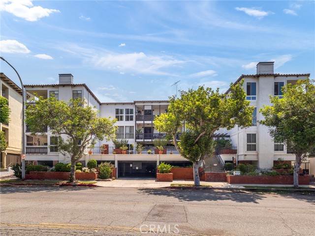 Detail Gallery Image 1 of 1 For 6124 Buckingham #205,  Culver City,  CA 90230 - 2 Beds | 2 Baths