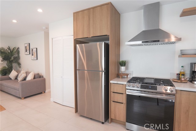 Detail Gallery Image 9 of 10 For 3362 W Imperial, Inglewood,  CA 90303 - – Beds | – Baths