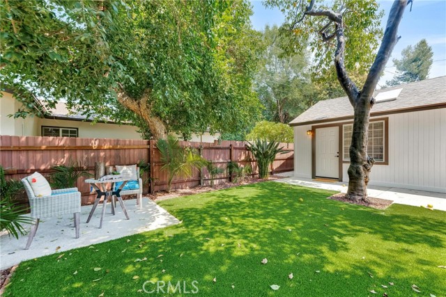 Detail Gallery Image 27 of 40 For 5550 Fallbrook Ave, Woodland Hills,  CA 91367 - 3 Beds | 2 Baths