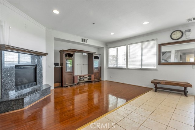 Detail Gallery Image 11 of 28 For 30185 Tenaya Ln, Highland,  CA 92346 - 5 Beds | 4/1 Baths