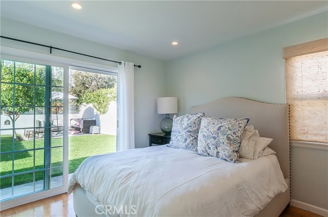 1215 9th Street, Hermosa Beach, California 90254, 3 Bedrooms Bedrooms, ,1 BathroomBathrooms,Residential,Sold,9th,SB17238804