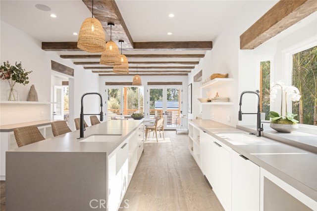 27405 Pacific Coast Highway, Malibu CA: https://media.crmls.org/medias/ee59b152-3e75-40a5-95bf-f688aefddc41.jpg