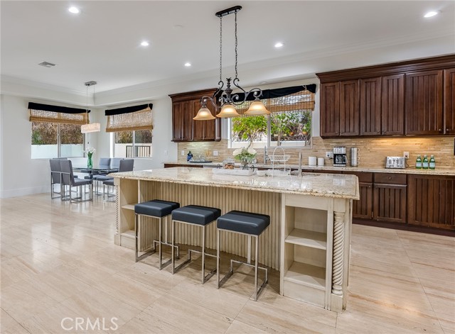 23123 Oxnard Street, Woodland Hills CA: https://media.crmls.org/medias/ee5a500f-7180-4f4e-b718-c0d6c39491ab.jpg