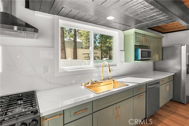 Detail Gallery Image 42 of 72 For 39933 Deer, Big Bear Lake,  CA 92315 - 3 Beds | 2 Baths