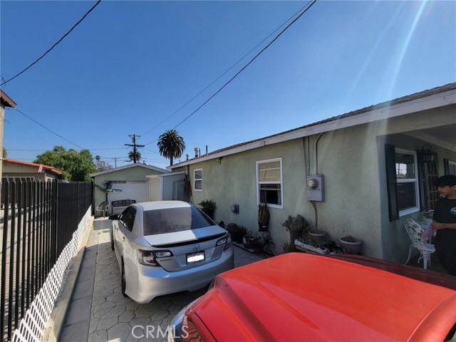 535 88th Street, Los Angeles, California 90044, 2 Bedrooms Bedrooms, ,1 BathroomBathrooms,Single Family Residence,For Sale,88th,DW24134774