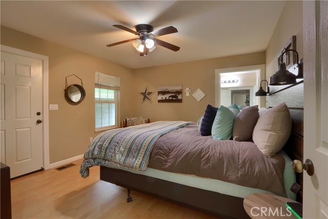 4986 7th Street, Mariposa CA: https://media.crmls.org/medias/ee5b2f6a-83c3-4e86-8e94-32179c80f370.jpg