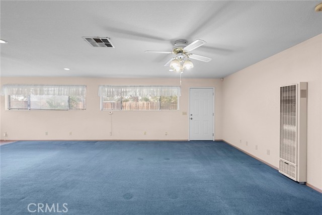 Detail Gallery Image 11 of 37 For 1529 E Avenue Q6, Palmdale,  CA 93550 - 4 Beds | 2 Baths