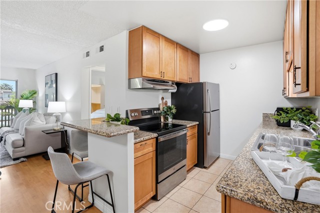 Detail Gallery Image 6 of 27 For 576 N Bellflower #310,  Long Beach,  CA 90814 - 2 Beds | 2 Baths