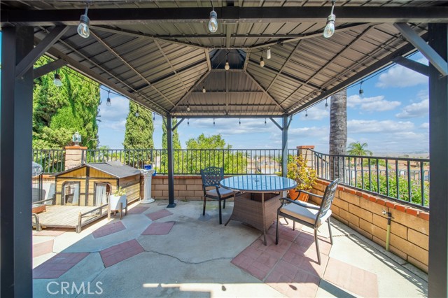 13555 Via San Remo, Chino Hills CA: https://media.crmls.org/medias/ee5c7d36-45f6-4990-82a0-a6d273fee7e8.jpg