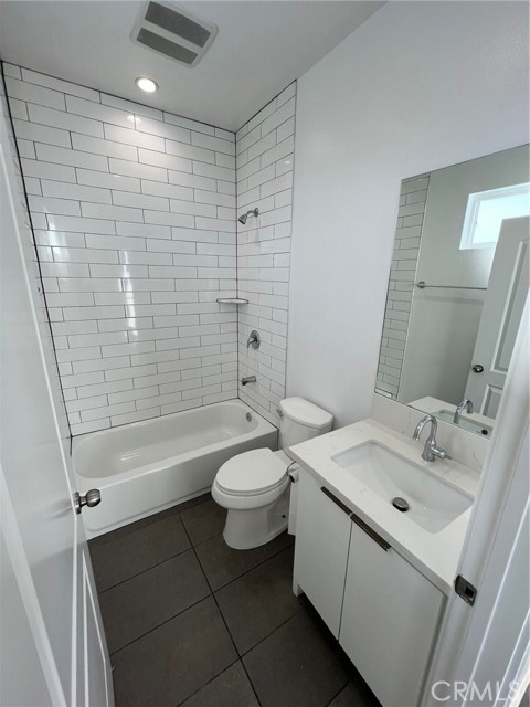 1218 Arapahoe St, Los Angeles CA: https://media.crmls.org/medias/ee5c84e4-52e0-4913-9826-1580d3fd0ab5.jpg