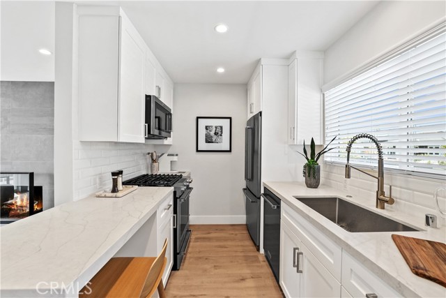 Detail Gallery Image 14 of 34 For 444 Seaward, Corona Del Mar,  CA 92625 - 2 Beds | 1/1 Baths