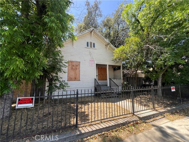 Detail Gallery Image 1 of 16 For 2726 E Washington Ave, Fresno,  CA 93701 - 2 Beds | 1 Baths
