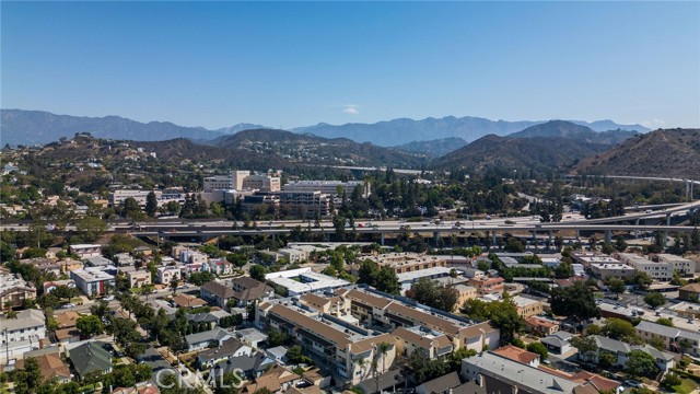 Detail Gallery Image 43 of 54 For 121 Sinclair Ave #207,  Glendale,  CA 91206 - 2 Beds | 2 Baths