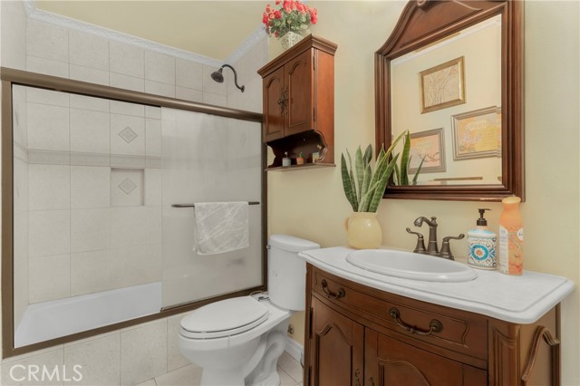 Detail Gallery Image 32 of 33 For 11728 Doral Ave, Porter Ranch,  CA 91326 - 4 Beds | 2 Baths