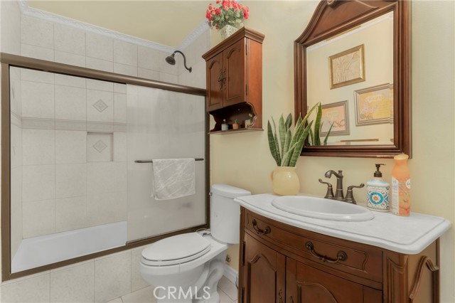 Detail Gallery Image 32 of 33 For 11728 Doral Ave, Porter Ranch,  CA 91326 - 4 Beds | 2 Baths