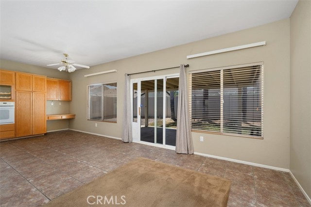24329 Corte Aldalano, Murrieta CA: https://media.crmls.org/medias/ee5e7acf-480d-4c18-8a6c-aeb5b4371e27.jpg