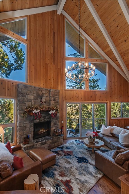 26621 Thunderbird Drive, Lake Arrowhead CA: https://media.crmls.org/medias/ee5e9ca0-8814-47ad-8efe-c25cea35abf4.jpg