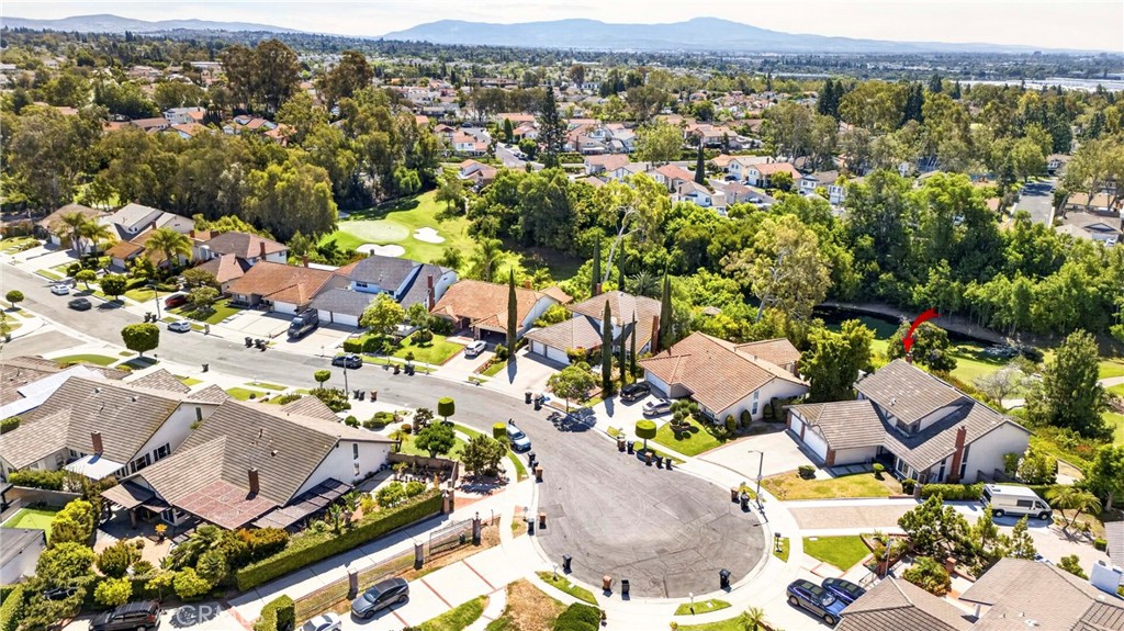 https://media.crmls.org/medias/ee5f2a6e-d660-4dc3-b309-585bdc368379.jpg?preset=X-Large