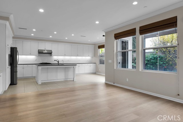 Detail Gallery Image 2 of 46 For 89 Devonshire, Irvine,  CA 92620 - 3 Beds | 2/1 Baths