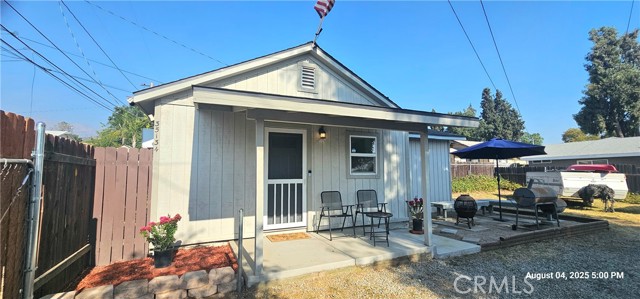 35134 Avenue C, Yucaipa CA: https://media.crmls.org/medias/ee5ff0cd-f733-4a63-81cc-012be2715e40.jpg