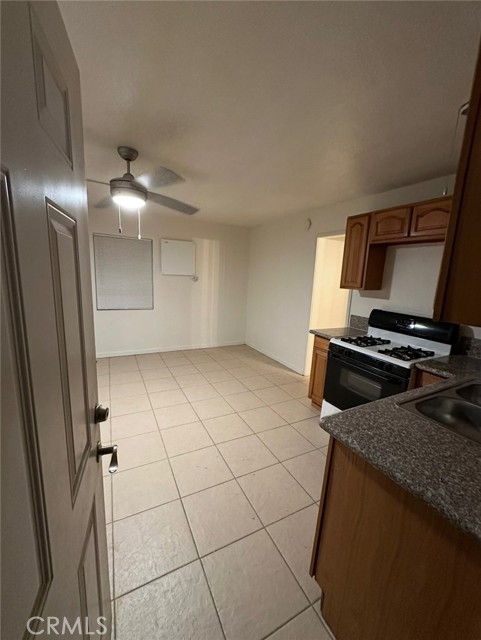 Detail Gallery Image 13 of 17 For 66385 Cahuilla Ave, Desert Hot Springs,  CA 92240 - 2 Beds | 2 Baths