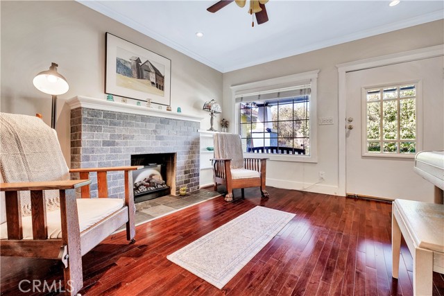 Detail Gallery Image 8 of 63 For 4562 Lomita, Los Angeles,  CA 90019 - 3 Beds | 2 Baths