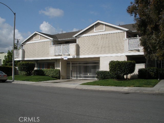 121 N Kathryn Dr, Anaheim, CA 92801